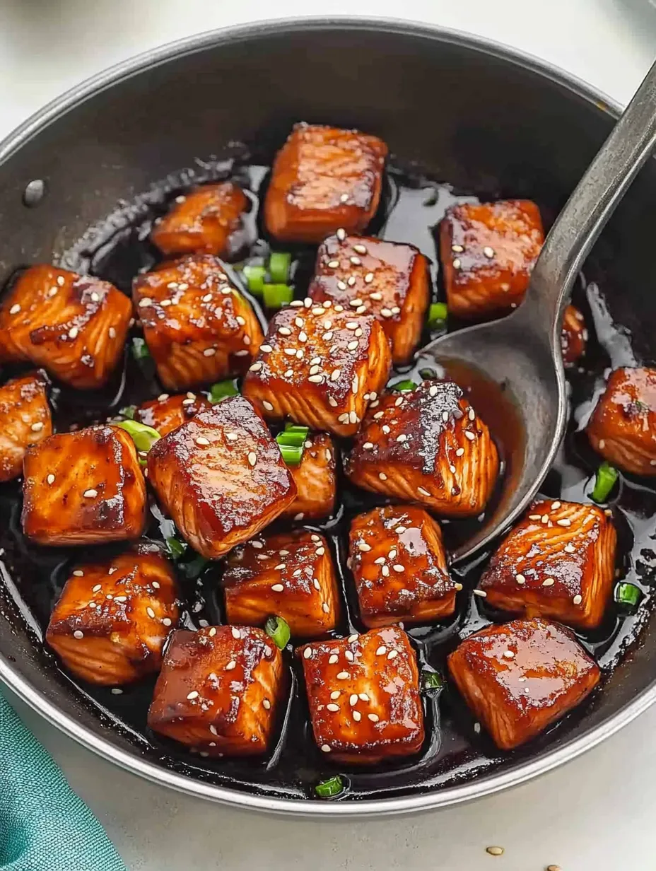 Sticky Honey Garlic Salmon Bites – Sweet, Savory & Tender!